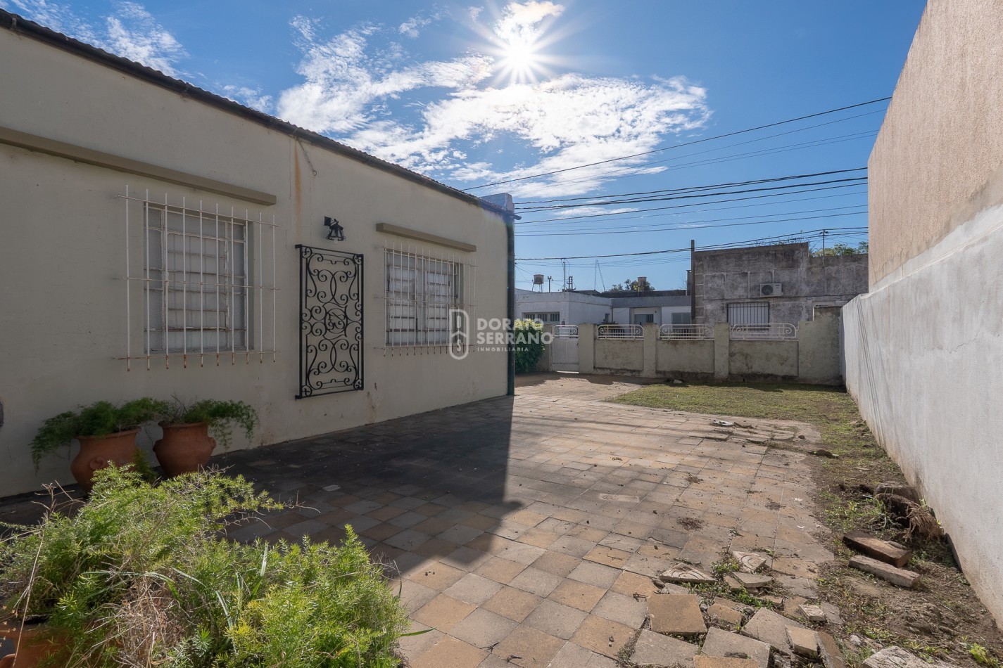 LOTE IDEAL 15X30 - A PASOS DE 20 DE JUNIO! + CASA A RECICLAR O DEMOLER.