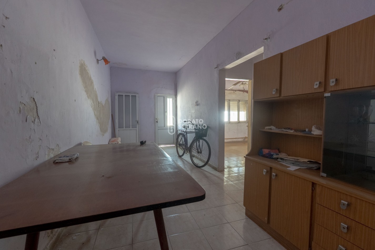 GRAN SUPERFICIE - TODOS LOS SERVICIOS.