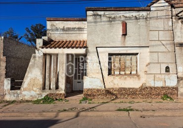 LOTE + CASA A RECICLAR -
