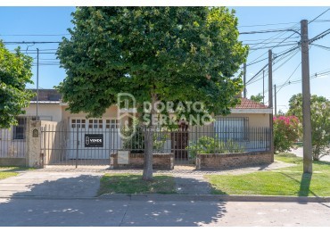 BONITA & LISTA PARA HABITAR! EN ESQUINA!